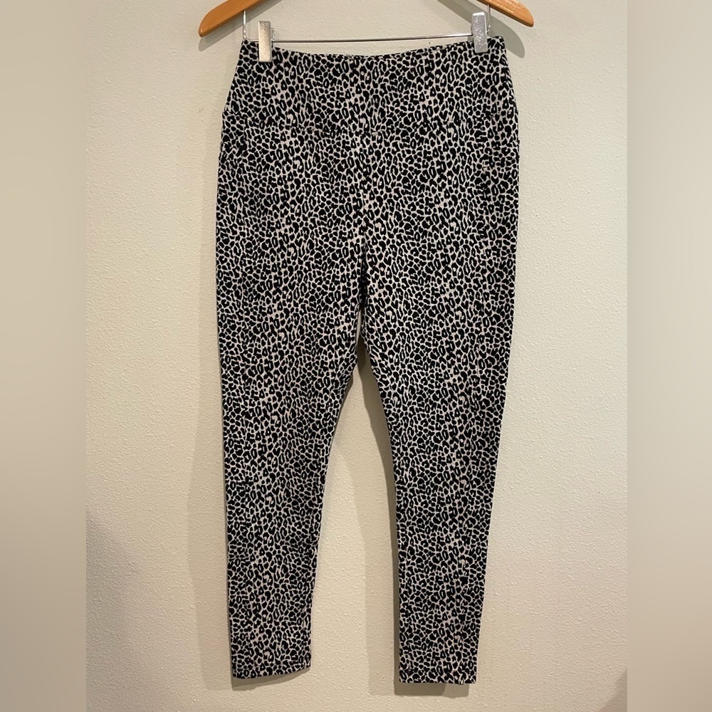T by Talbots cheetah print leggings. Size Mp